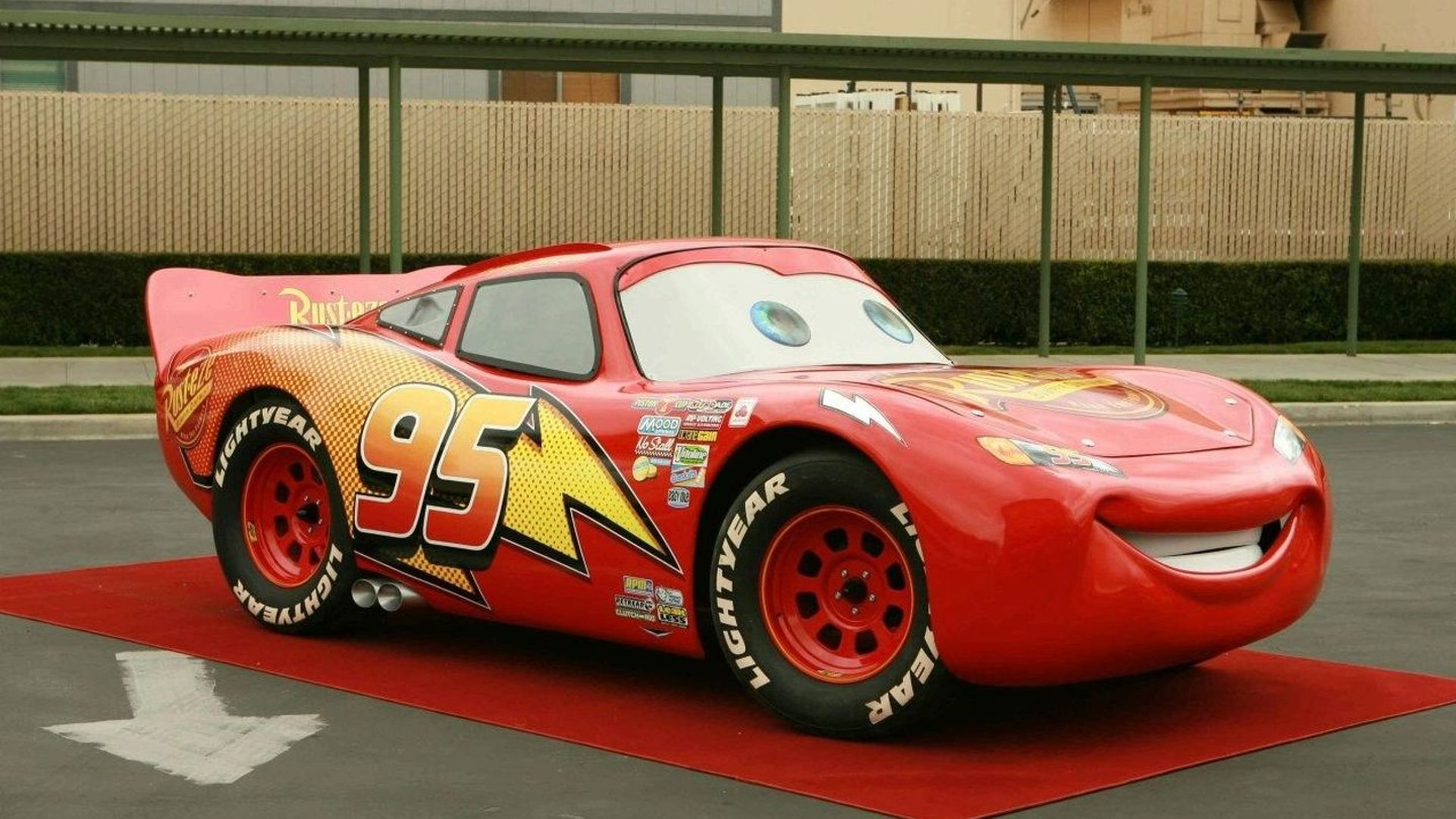 Lightning Car Race McQueen